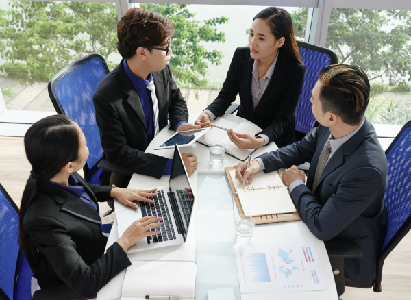 Management meeting about outsourced investor relations in the Philippines